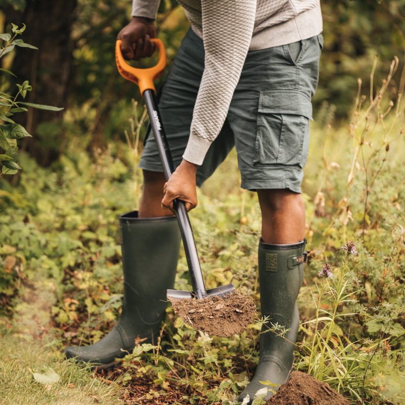 Solid Metal Pointed Spade - Image 2