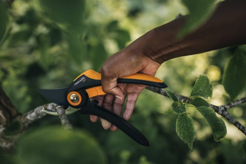 Plus™ Bypass Pruner P521 - Image 2